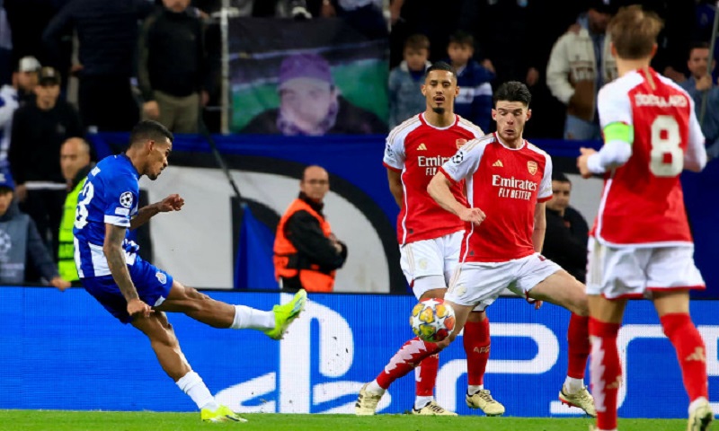 Ferdinand chê Arsenal: ‘Thực lực của họ không xứng đáng đá vòng 16 đội Champions League’